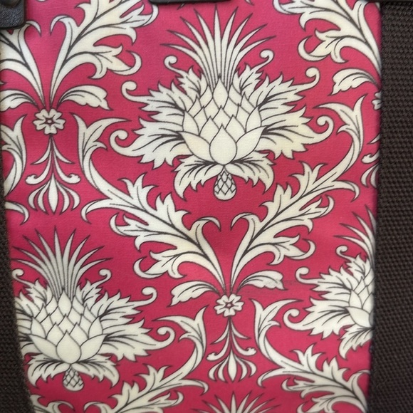 Emilie Sloan Seattle Pineapple Tote - Picture 7 of 7